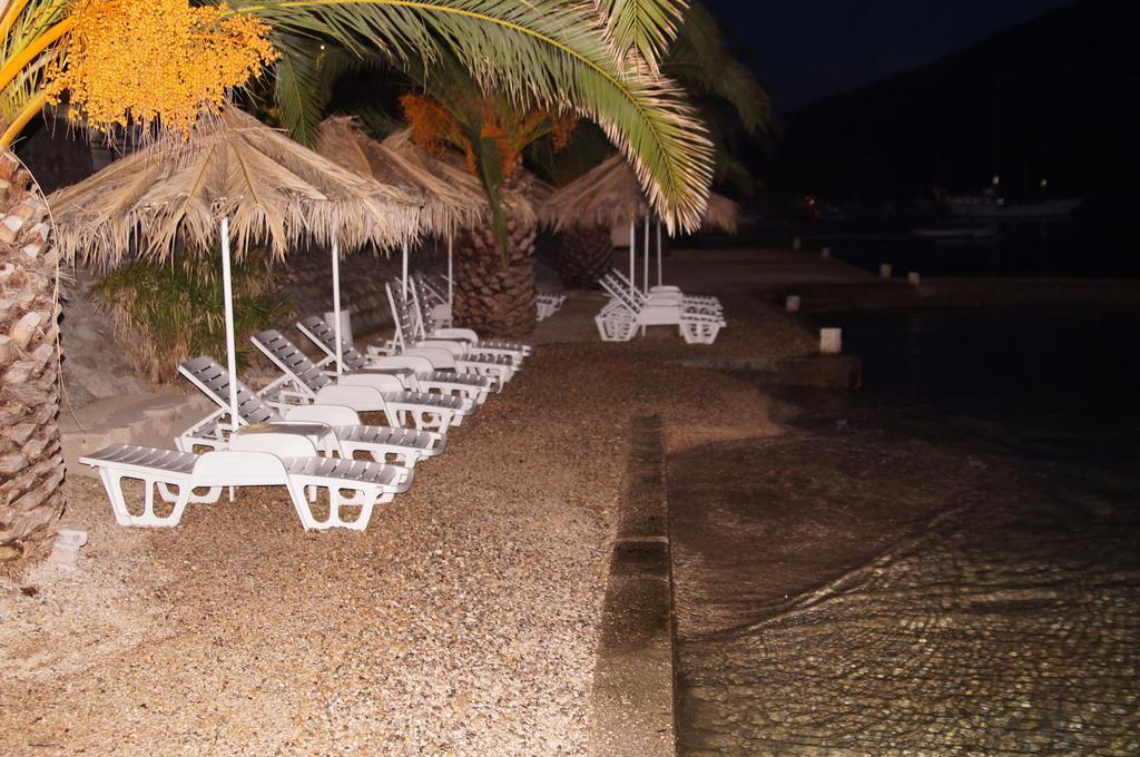 Apartment Begonia Of Kumbor Herceg Novi Dış mekan fotoğraf