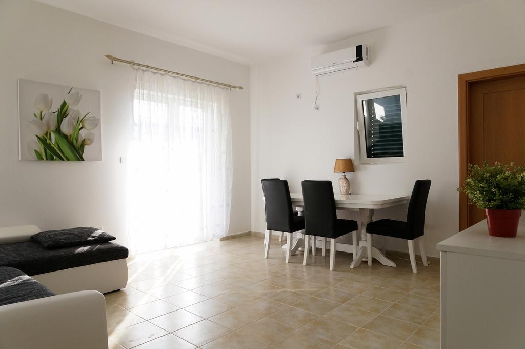 Apartment Begonia Of Kumbor Herceg Novi Dış mekan fotoğraf