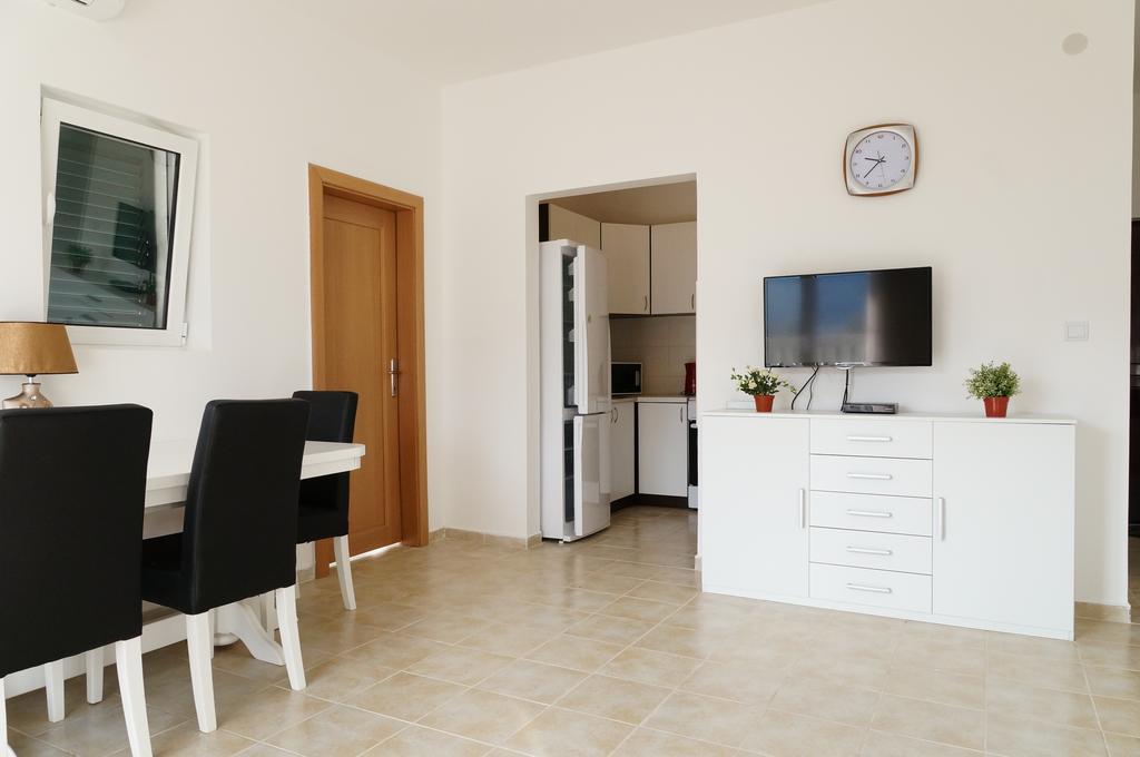 Apartment Begonia Of Kumbor Herceg Novi Dış mekan fotoğraf
