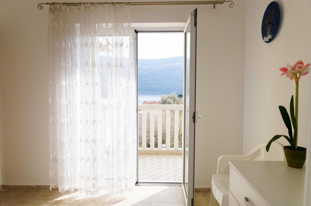 Apartment Begonia Of Kumbor Herceg Novi Dış mekan fotoğraf